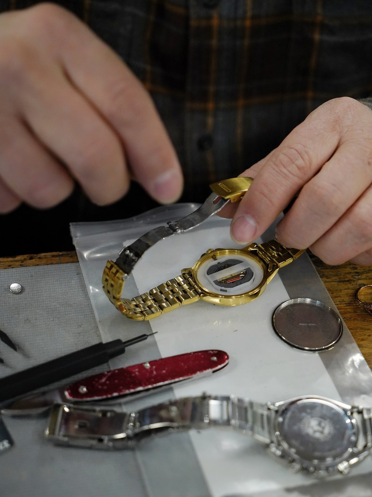 An open watch case